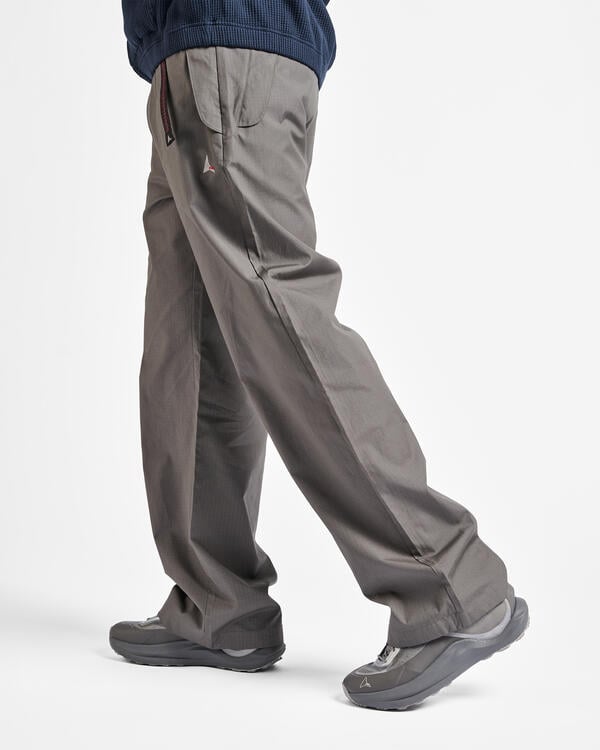 roa-centipede-buckle-chino-